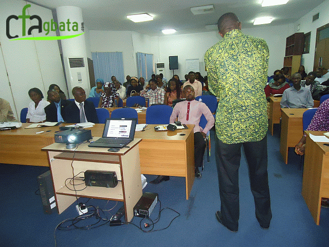 CFA of CFAgbata.com teaching Internet marketing at FATE Foundation Nigeria recently_001